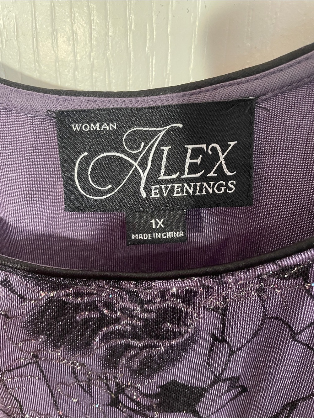 Alex Evenings Dark Plum Floral Velvet Burnout Scoop Tank - Picture 2 of 5